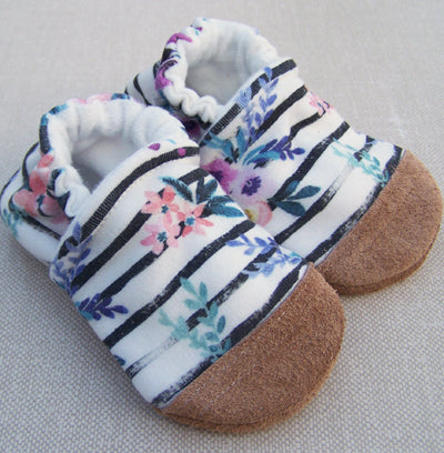Snow and Arrows Cotton Slippers - Black/White Stripe Floral