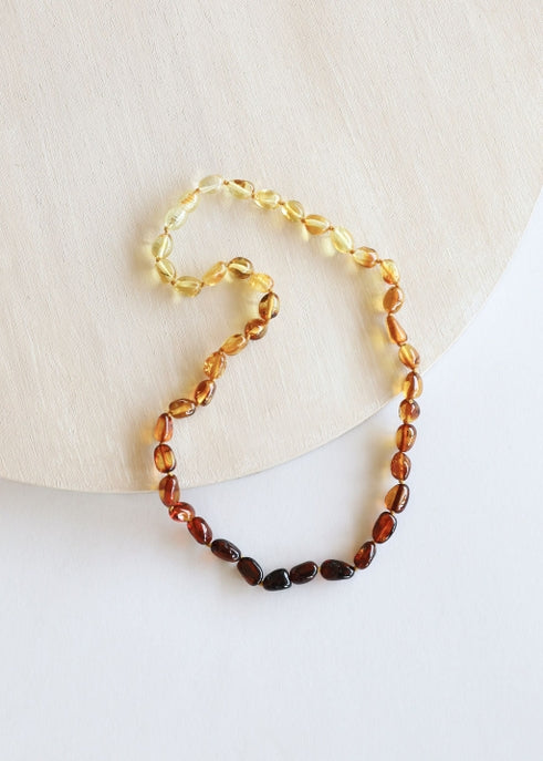 Canyon Leaf Polished Ombre Amber Necklace - 11 inch
