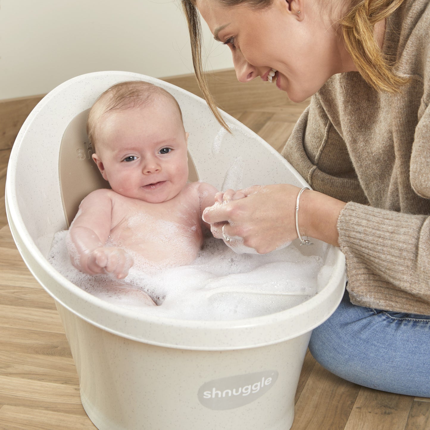 Shnuggle Baby Bath | Newborn baby bath Support with Bum Bump | Compact Bathtub for babies | Bath Seat Suitable from Birth