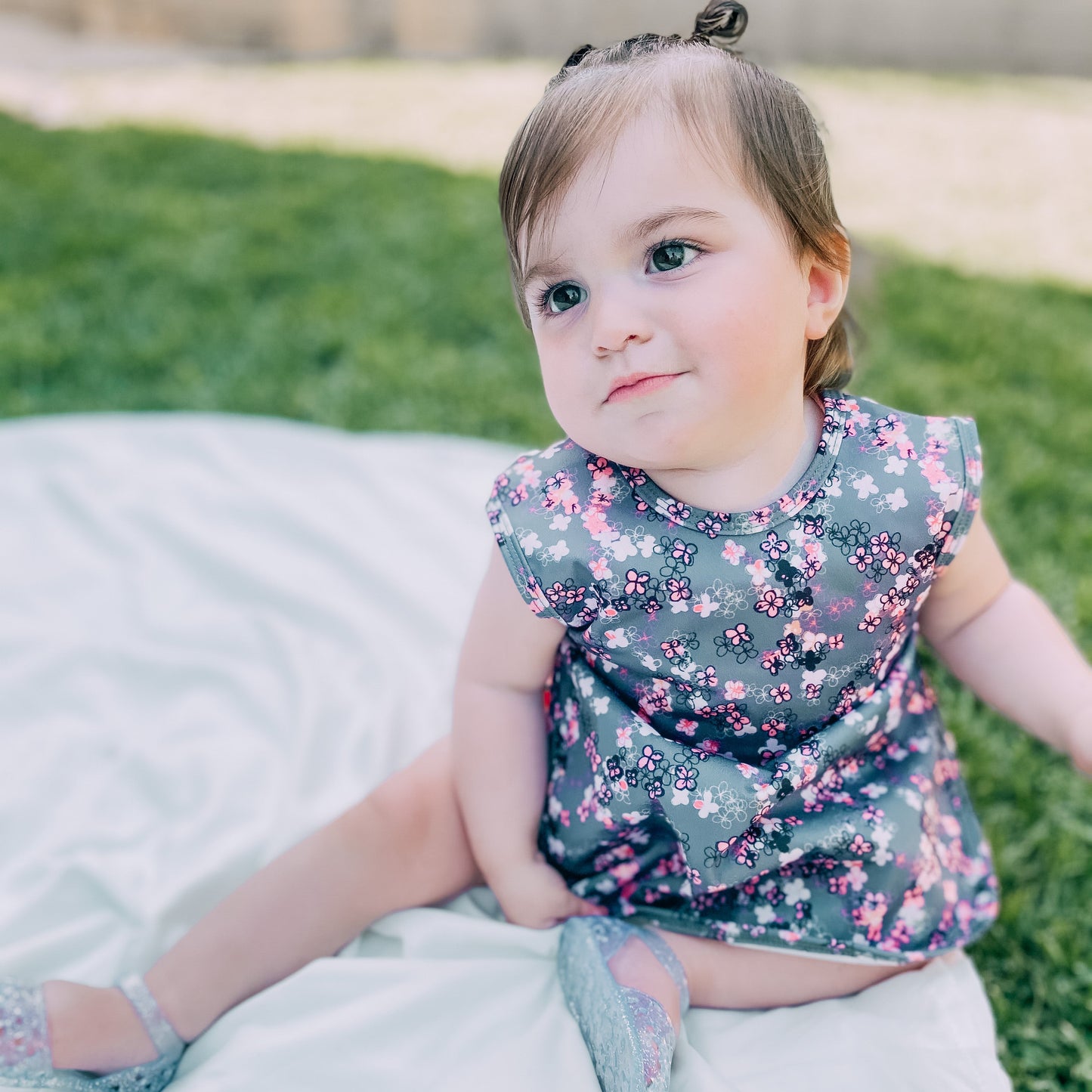 Ditsy Floral Bapron SALE **PRESCHOOL SIZE ONLY**