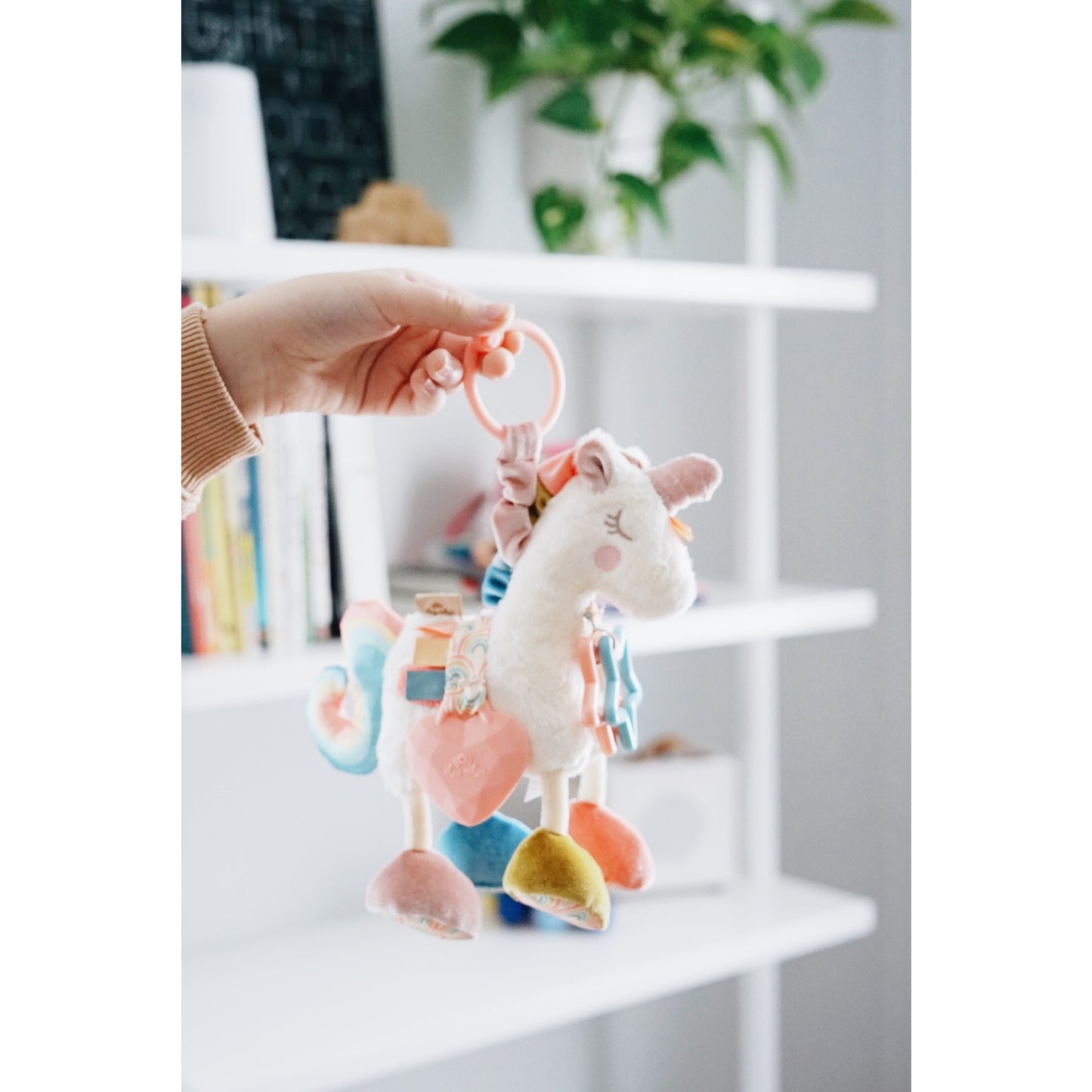 Itzy Ritzy - Link & Love™ Unicorn Activity Plush Silicone Teether Toy